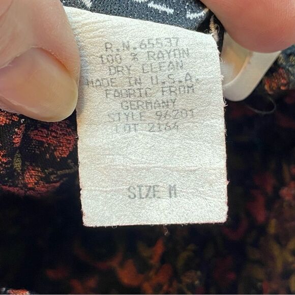 Fortina Vintage Floral Design Black Red Boho Skirt Size Medium - Picture 4 of 11